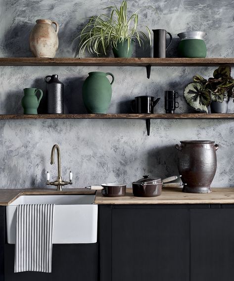 Venetian Plaster Walls, Textures Murales, Black Chalk Paint, Washing Walls, Traditional Kitchen Design, Diy Chalk Paint, Annie Sloan Paints, Kitchen Colour Schemes, Kitchen Images