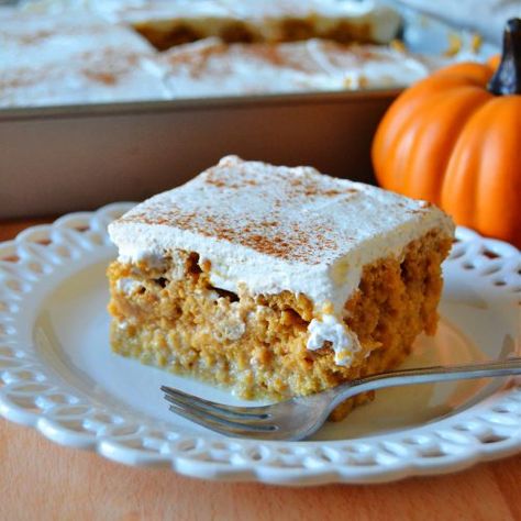 Pumpkin Spice Tres Leches Cake, Spice Tres Leches Cake, Pumpkin Spice Tres Leches, Pumpkin Tres Leches, 3 Leches Cake, Pumpkin Tres Leches Cake, Hispanic Desserts, Leches Cake, Tres Leches Cake