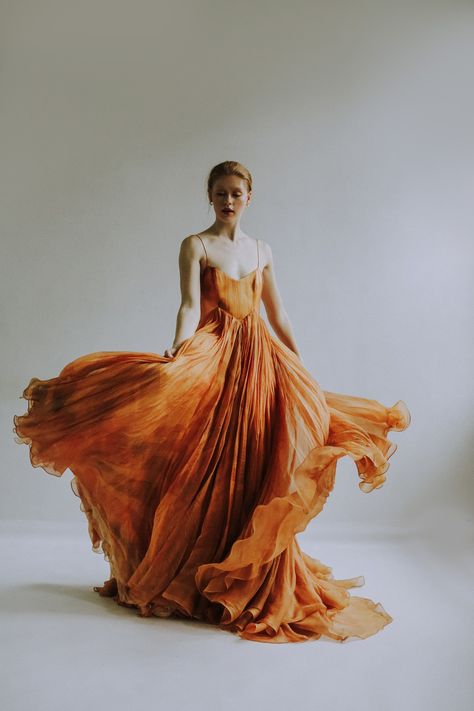 Ready To Wear — Leanne Marshall Organza Gown, Leanne Marshall, Model Woman, Organza Gowns, 20 Weeks, Silk Organza, Formal Style, Rib Cage, Elie Saab