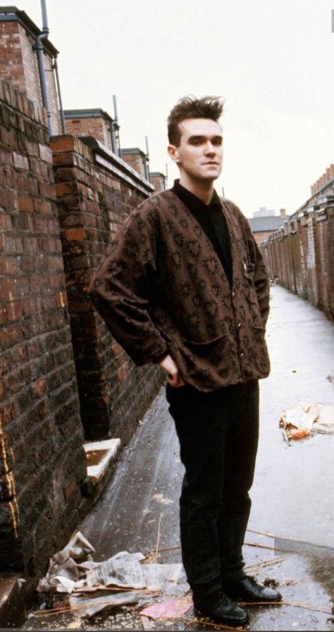 Photographed by Stephen Wright Stephen Wright, The Smiths Morrissey, 80s Bands, Liam Gallagher, Gangsta Rap, Salford, Picture Collage Wall, Pretty Faces, Morrissey