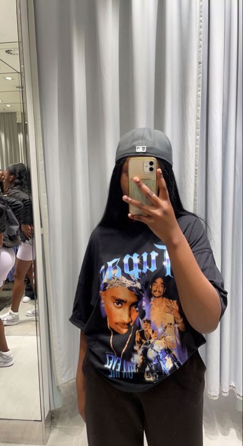 2pac Tshirt Outfits, Tupac Hoodie Outfit, Tupac T Shirt Outfit, Tupac Tshirt Outfits, 2pac Shirt Outfit, Tupac Shirt Outfit Women, Baddie T Shirts, Tupac Clothes, Tupac Shirt Outfit