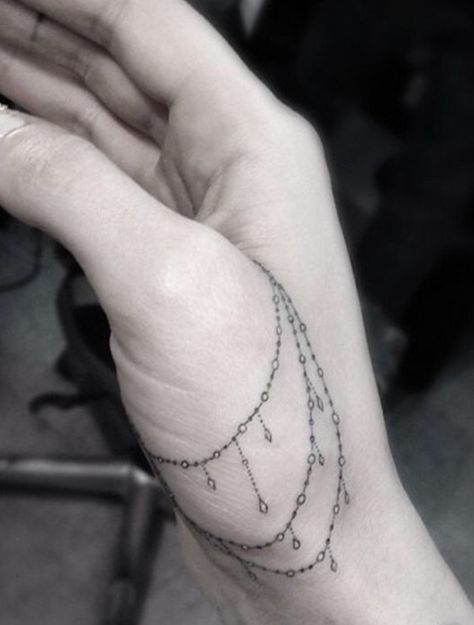 #chain #minimal #tattoo #thumb #finger Chain Tattoo, Delicate Tattoo, Tattoo Bracelet, Great Tattoos, S Tattoo, Skin Art, Minimal Tattoo, Love Tattoos, Tattoo You