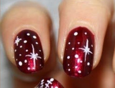 Christmas nails. Reminds me of the North Star. North Star Nail Design, Christmas Star Nails Design, Crismas Nails 2023, North Star Nails, Judy Nails, Mccormick Chili, Hawaiian Flower Nails, Naked Nails, Star Nail Designs