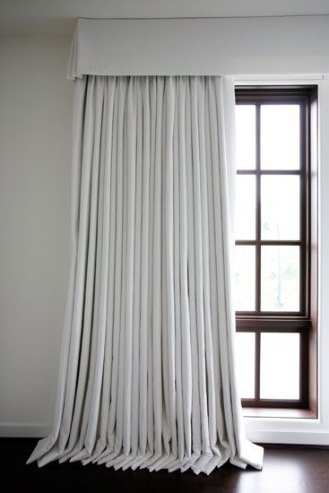 . Bedroom Curtains With Blinds, Curtains And Pelmets, White Linen Curtains, Drapes And Blinds, Curtain Styles, Custom Drapes, Beautiful Curtains, Window Styles, Kick Pleat