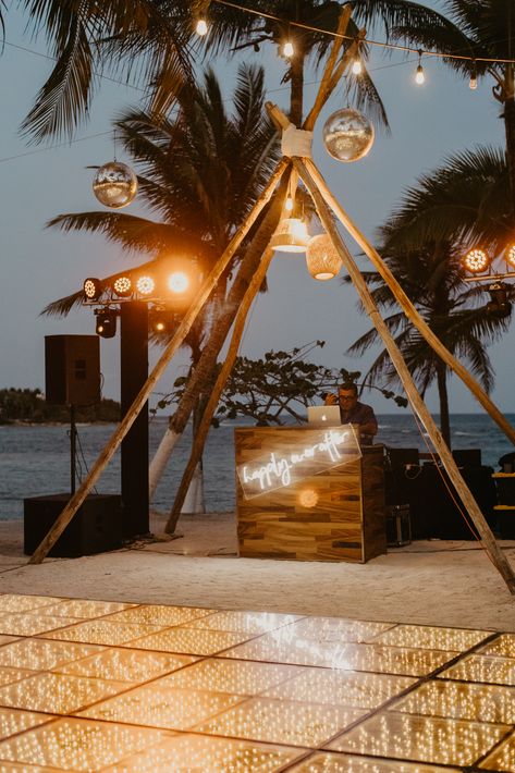 Beach Wedding Dance Floor, Dance Floor Wedding, Welcome To The Party, Wedding Stage, Wedding Florals, Dance Floor, Beach Wedding, Floral Wedding, Vietnam