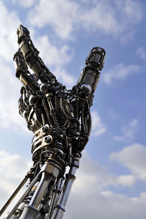 Cybernetic Hand, Robotic Hand, Robot Hand, Cyborgs Art, Futuristic Robot, Humanoid Robot, Cool Robots, Arte Robot, Gadgets Technology Awesome