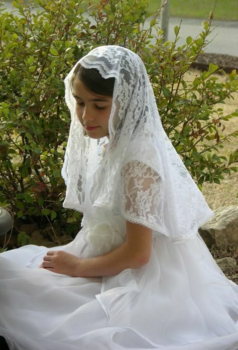 First Communion Month Of Mary, Christian Veils, Girls Veiled, Christian Head Covering, Catholic Veil, First Communion Veils, Communion Veils, Head Scarfs, Head Coverings