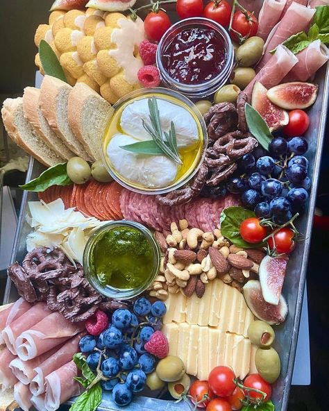 Italy Party Theme, Italian Charcuterie Board, Italian Charcuterie, Italy Party, Covered Pretzels, Chocolate Covered Pretzels, Hors D'oeuvres, Pretzels, Yes Please