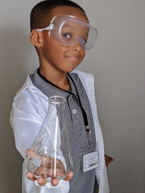 Easy to Make DIY Scientist Costume for Kids Diy Scientist Costume Kids, Scientist Costume Kids, Science Costumes, Mad Scientist Costume, Scientist Costume, Party City Costumes, Valentine Diy Crafts, Air Clay Ideas, Student Christmas Gift Ideas