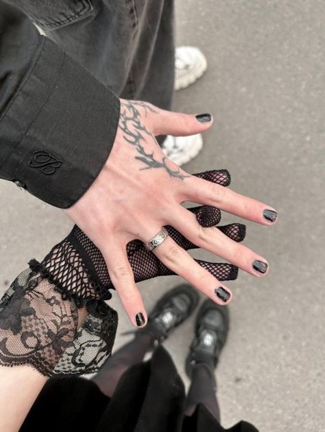 Grunge Relationship Aesthetic, Goth Couple Aesthetic, Goth Couple, Grunge Couple, My Kind Of Love, The Love Club, Goth Aesthetic, Foto Ideas Instagram, Couple Aesthetic