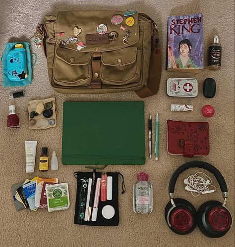 What's In My Messenger Bag, What’s In My Messenger Bag, Art School Bag, Messenger Bag Outfit, Messenger Bag Aesthetic, Bag Layout, Bag Tour, Who I Want To Be, Everyday Bag Essentials