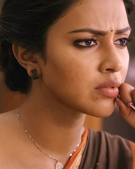 Amala Paul Hd Images, Amla Paul, Amala Paul, Samantha Photos, Trendy Blouse Designs, Star Lord, Beautiful Lips, Actress Pics, Curvy Girl Fashion