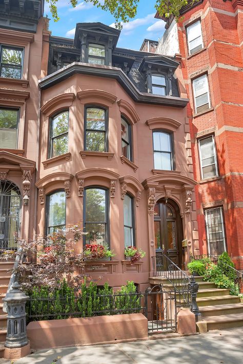 Brownstones Nyc Interior, New York Brownstone Exterior, Nyc Brownstone Exterior, Nyc House Exterior, New York House Exterior, New York Apartment Exterior, Brownstone Aesthetic, Nyc Brownstone Interior, Brooklyn Brownstone Interior