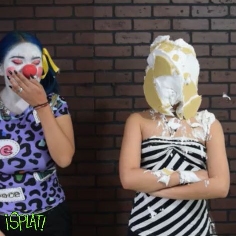 Clown Pie In The Face, Pie In The Face, Illustration Scene, Clown Pics, Clown Core, Clown Girl, Female Clown, Clowns Funny, Cake Pie