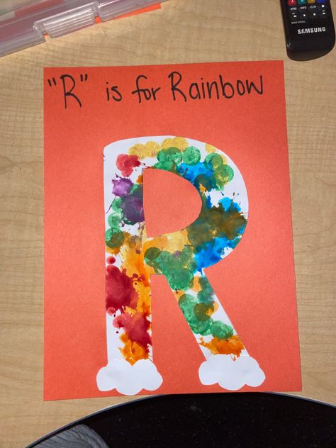 Colorful Preschool Crafts, Rainbow Art Preschool Crafts, Alphabet Activities For Infants, Letter R Preschool Crafts, I Art For Preschool, Rainbow Art Activities Preschool, Rainbow Craft For Preschool, Rainbow Art For Preschool, Rainbow Arts And Crafts For Toddlers