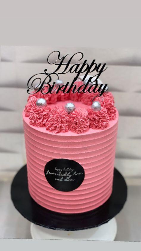 Butter Cream Cakes For Ladies, Birthday Cake Ideas For Adults Women Simple, Cake Samples Ideas, 6 Inch Cake Design Birthday, Cake For Women Birthday, Simple Cake Designs Birthday Women, Simple Birthday Cakes For Women, Simple Buttercream Cake Designs, Cake Samples