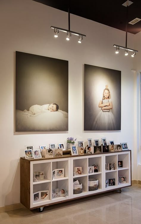 Displaying Newborn Photos, Photography Studios Design, Photo Studio Decoration, Small Photo Studio Ideas, Photography Studio Decor Interior Design, Photo Studio Design Decor, Photography Studio Design Decor, Studio Photography Decoration, Photo Studio Design Ideas