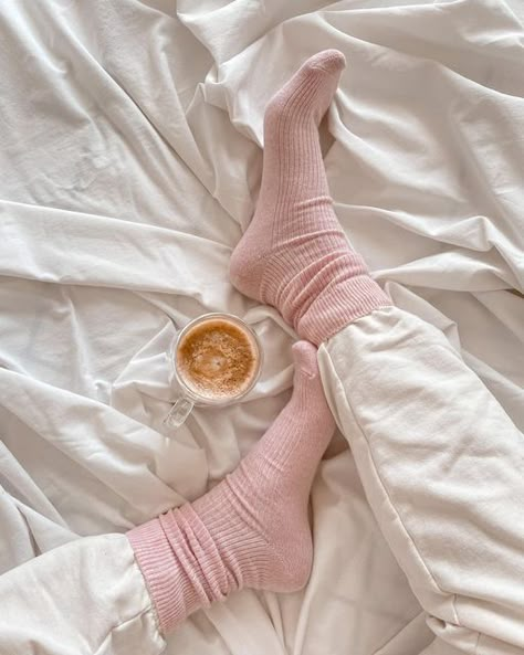 Burcin | Journal by B. | lifestyle on Instagram: "Cozy day at home ☕️ . . . . . . . #pinterestinspired #pinterestaesthetic #aesthetic #cozyvibes" Cozy Pastel Aesthetic, Cozy Spring Aesthetic, Pink Cozy Aesthetic, Cozy Pink Aesthetic, Soft Cozy Aesthetic, Comfy Cozy Aesthetic, Yoona Wallpaper, Pink Soft Girl Aesthetic, 30 Day Reset