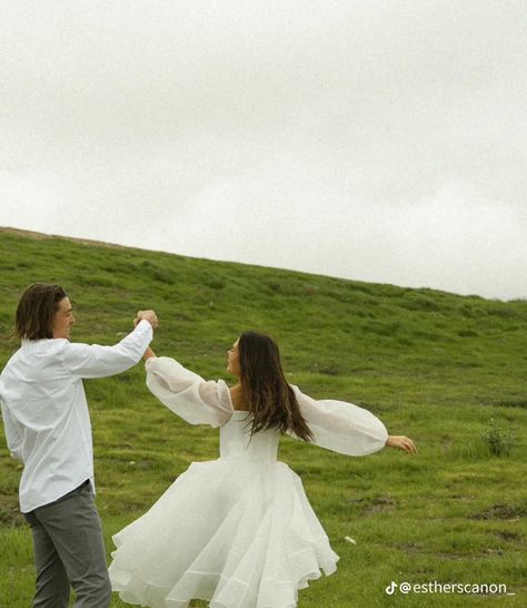 Engagement Nature Photoshoot, Fairycore Engagement Photos, Engagment Nature Photos, Pride And Prejudice Engagement Photos, Wedding Photos Field, Pride And Prejudice Wedding, Couple Shoot In Flower Field, Whimsical Engagement Photos, Open Field Wedding Photography