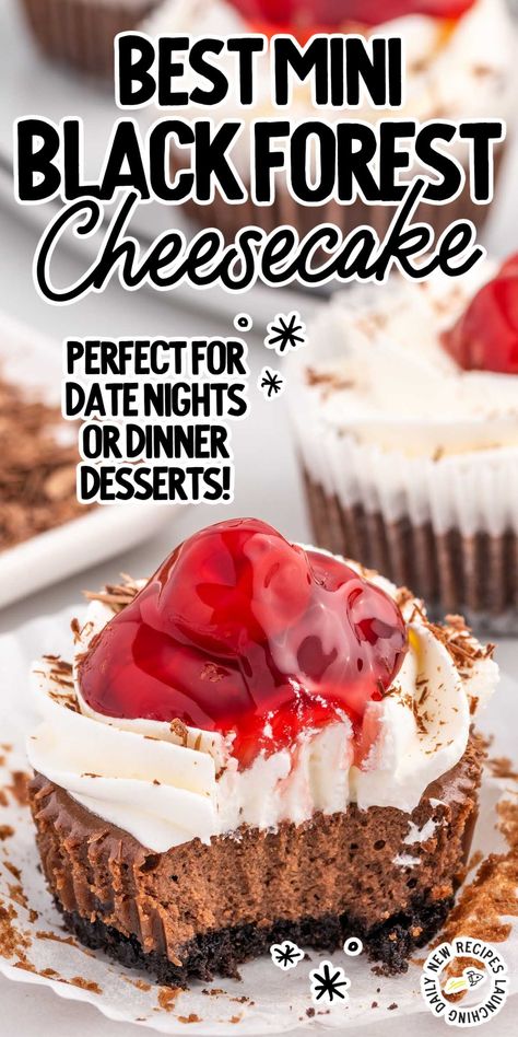 Black Forest Cheesecake Recipe, Forest Recipes, Black Forest Cheesecake, Creamy Chocolate Cheesecake, Finger Desserts, Gourmet Bakery, Mini Cheesecake Recipes, Delish Desserts, Bake Desserts