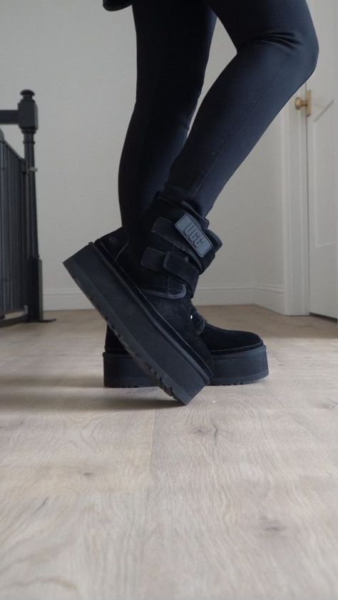 UGG platform mini boots, velcro strap ankle booties, black platform ugg boots Ugh Platform Boots, Ugg Platform Black, Black Platform Uggs, Styling Platform Boots, Black Platform Uggs Outfit, Platform Uggs Black, Winter Boots Aesthetic, Ugg Platform Mini, Black Ugg Outfit