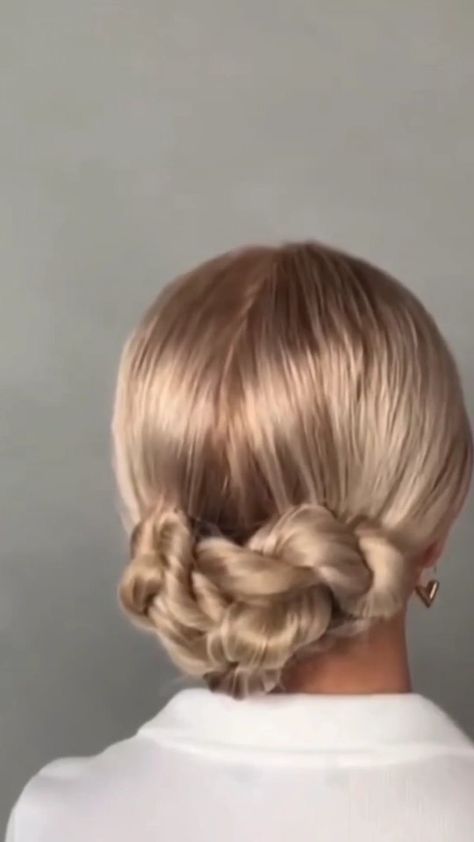 Braided Low Bun, Elegant Bun, Low Bun Hairstyles, Braided Bun Hairstyles, Bun Tutorial, Easy Hair Updos, Hairstyle Tutorial, Low Bun, Braided Bun