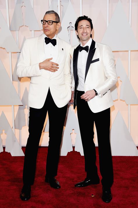 Oscars 2015: The Most Dapper Dudes on the Red Carpet via Brit + Co. Dinner Jacket Wedding, Tuxedo Ideas, Ivory Tuxedo, Ivory Bride, White Tux, Oscars 2015, Wedding Tux, Jeff Goldblum, Stylish Mens Suits