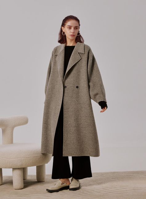 Stylish In Winter, Timeless Fashion Pieces, Oversized Wool Coat, Mens Lounge Pants, Cashmere Outfits, Maxi Slip Dress, Wool Blend Coat, Coat Outfits, Sweatshirt Dress