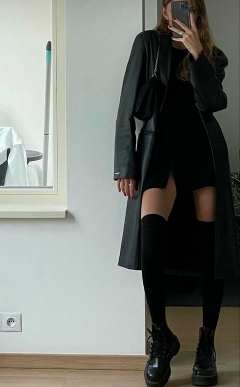 Dark Outfits, Neue Outfits, Looks Chic, Feminine Outfit, Winter Outfits Women, Edgy Outfits, Winter Fashion Outfits, Elegant Outfit, Cute Casual Outfits