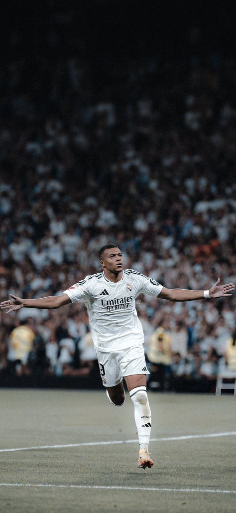 Real Madrid Hd Wallpaper, Football Aesthetics, Real Madrid Club, Real Madrid Wallpapers, Madrid Wallpaper, Football Images, Kylian Mbappe, The Beautiful Game, Real Madrid