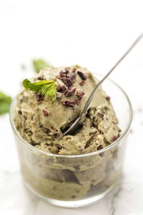 Banana Ice Cream Recipe, Gut Healing Recipes, Mint Chocolate Chip Ice Cream, Ice Cream Dessert, Simply Quinoa, Healing Recipes, Chocolate Chip Ice Cream, Healthy Ice Cream, Banana Ice Cream