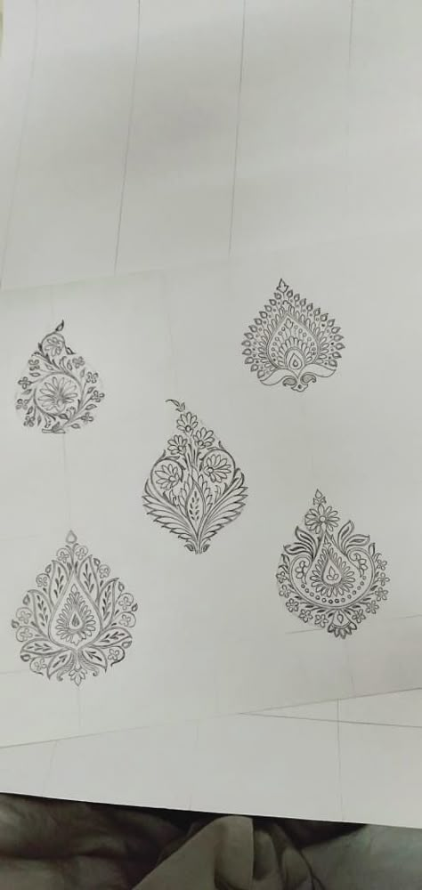 Banarasi Butta Sketch, Butta Sketch Design, Khaka Designs Embroidery, Embroidery Butta Design, Jewellery Motifs, Khaka Designs, Butti Design, Buta Design, Buti Design