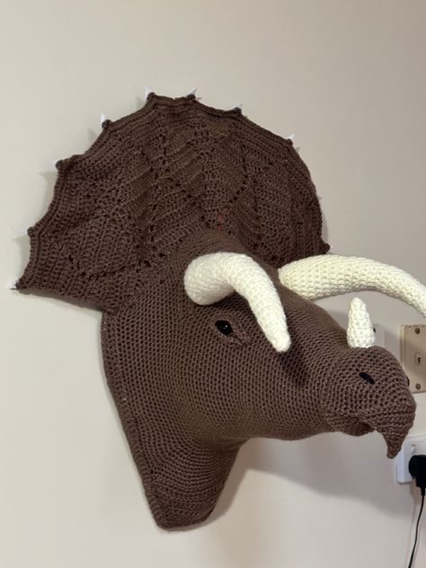 Crochet Animal Heads, Crochet Animal Head, Crochet Taxidermy, Crochet Triceratops, Crochet Dinosaurs, Nerdy Decor, Crochet Dragon Pattern, Trophy Head, Animal Head Wall