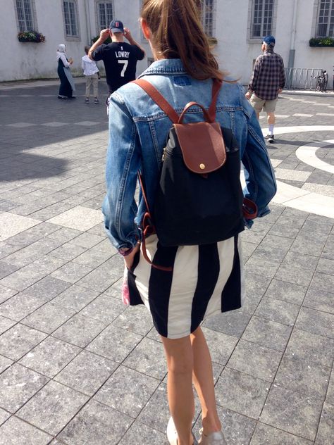 Longchamp Travel Bag Outfit, Le Pliage Backpack Outfit, Longchamp Backpack Outfit Style, Longchamp Backpack Outfit, Longchamp Bag Outfit, Longchamp Backpack Le Pliage, Longchamp Le Foulonne Backpack, Longchamp Backpack, Longchamp Outfit