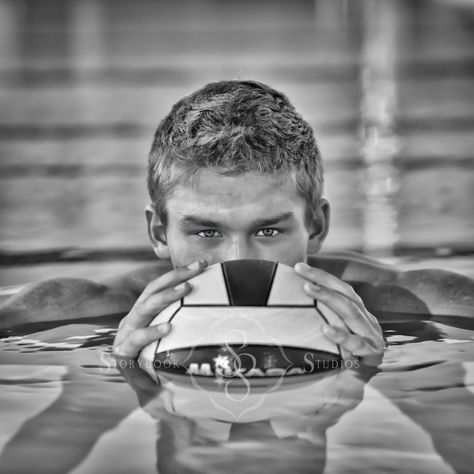 high school, senior photography, waterpolo Polo Photography, Water Sports Photography, Men's Water Polo, Water Polo Players, Sport Portraits, High School Senior Photography, Water Polo, Sport Photography, Baseball Games