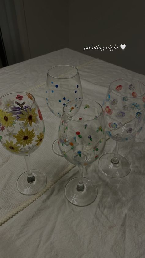 Painting Mood, Diy Wine Glasses, Painting Activities, Wine Night, Painting Glassware, Birthday Planning, Painted Wine Glasses, Diy Wine, Night Painting