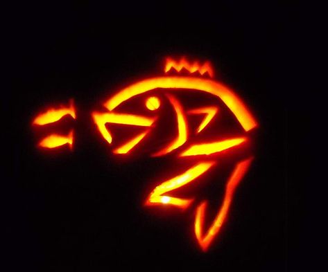 S-B 2009 Pumpkin Contest - Striper Talk Striped Bass Fishing, Surfcasting, Boating Bass Pumpkin Carving, Fishing Pumpkin Carving, Fish Pumpkin Carving Ideas, Fishing Pumpkin, Fish Pumpkin Carving, Fish Pumpkin, Pumpkin Fish, Unique Pumpkin Carving Ideas, Fish Stencil