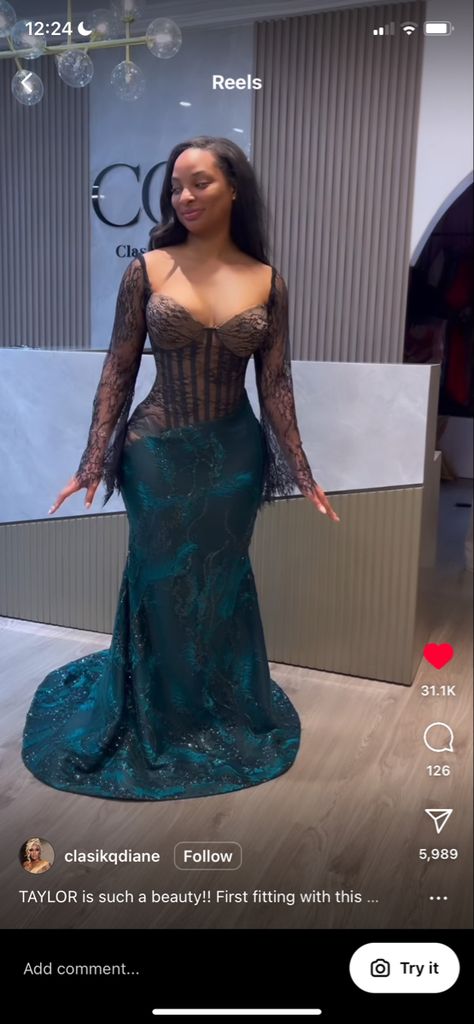 Nigerian Traditional Dresses, Nigerian Lace Dress, Nigerian Dress Styles, Aso Ebi Lace Styles, Ankara Dress Designs, Nigerian Dress, African Party Dresses, Nigerian Lace Styles Dress, Nigerian Lace Styles