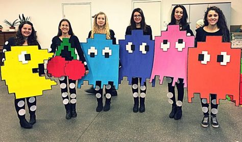 15 Group Halloween Costumes You Can Do With Your Squad | SELF Pac Man Costume, Halloween Costumes For Work, Disney Princess Costumes, Ghost Costume, Last Minute Costumes, Homemade Costumes, Group Costumes, Group Halloween Costumes, Game Costumes