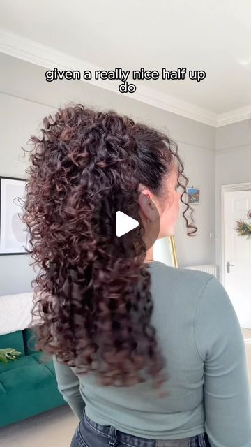 Sophie Marie on Instagram: "Quick & easy half updo for curly hair ⏰   If you don’t like the parted lines you often get with a half up-do this is a great lil hack! The 3 mini claw clips spaced as you see, give the perfect distribution on that top layer!   I ❤️ being able to have my curls down but pinned out the way without over stretching them. This one of the quickest hairstyles I go-to regularly.   Products used: @bootsuk Mini claw clips   🏷️send to a curlfriend who would love this hairstyle 😍   #curlyhairstyle #curlyhair #hairstyle #halfupdo #easyhairstyle" What To Do With Curly Hair Hairstyles, Nice Hairstyles For Curly Hair, Half Up Half Down Clip Curly Hair, Cute Half Up Curly Hairstyles, Curly Daily Hairstyles, Half Curly Updo, Half Updo Curly Hair Natural, Long Curly Hairstyles Updo Casual, Easy Wedding Hairstyles Curly Hair