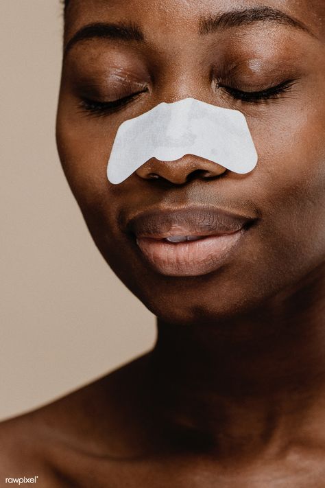 Black woman with a nose pore strip | premium image by rawpixel.com / McKinsey Black Peel Off Mask, Nose Pore Strips, Nose Pores, Blackheads On Nose, Rid Of Blackheads, Pore Strips, Nose Strips, Cold Sores Remedies, Get Rid Of Blackheads