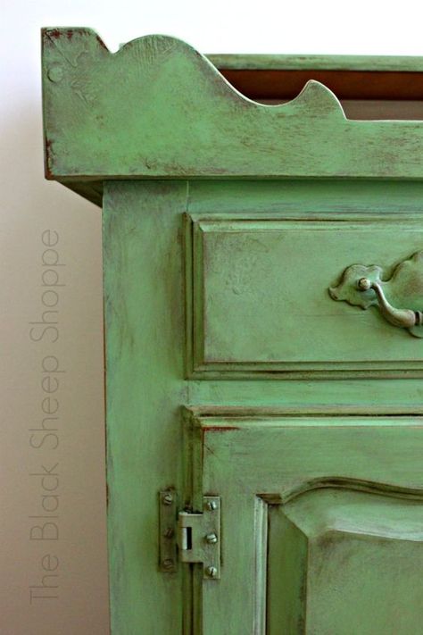 Green Painted Dresser, Antique Dry Sink, Mint Green Paints, Antibes Green, Green Painted Furniture, Furniture Apartment, Country Chic Paint, Homemade Furniture, Dry Sink