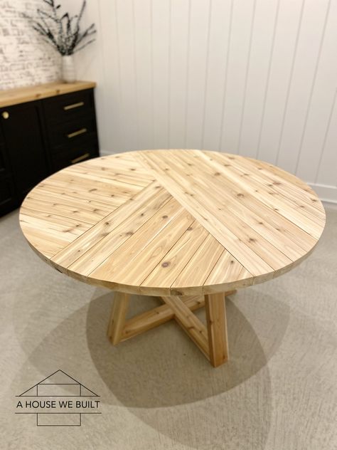 Refinish Round Dining Table, Diy Round Table Top, Round Dining Table Diy, Patio Round Table, Round Coffee Table Diy, Herringbone Table, Round Wooden Table, Circle Dining Table, Round Dinner Table