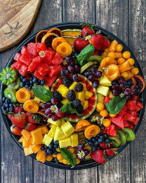 Summer Fruits And Vegetables, Pretty Fruit Platter, Aesthetic Fruit Board, Summer Fruit Platter, Assorted Fruit Platter, Festive Fruit Platter, Huge Fruit Platter, Exotic Fruit Platter, Fruit Buffet