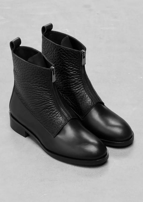 Kinds Of Shoes, Crazy Shoes, Shoe Lover, Mode Inspiration, Black Leather Boots, Heeled Ankle Boots, Black Ankle Boots, Bags Accessories, Leather Ankle Boots