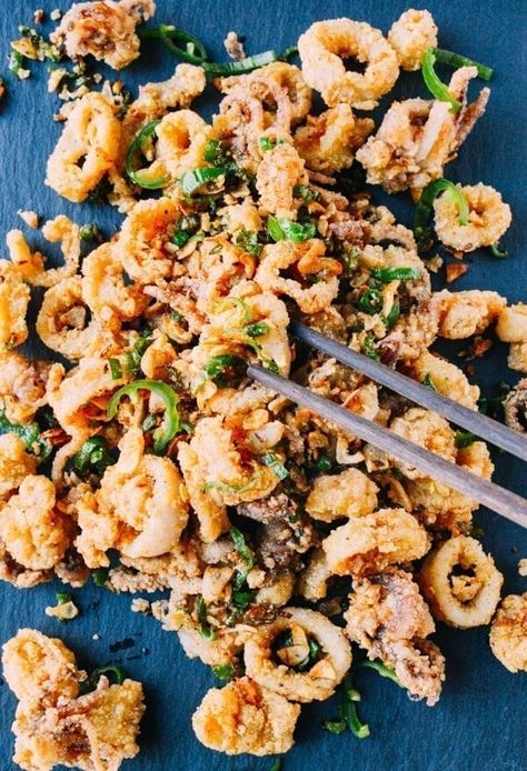 Salt and Pepper Squid (Chinese Fried Calamari!) - The Woks of Life Salt And Pepper Squid, Calamari Recipes, Squid Recipes, Wok Of Life, Woks Of Life, The Woks Of Life, Fried Calamari, Fish Dinner, Woks