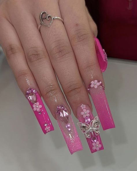 ig: nailsbyzairaa Pink Quince Decorations, Prom Nails Red, Pink Quince, Quince Decorations, Deep Magenta, Spring Acrylic Nails, Hot Pink Nails, Nice Nails, Color Magenta