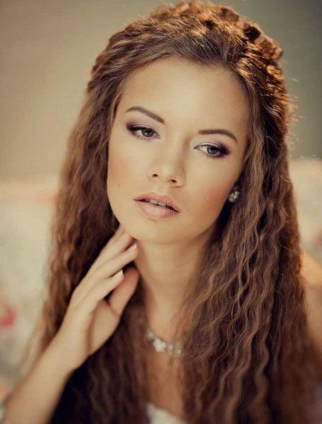 20 Cute Crimped Hairstyles to Try in 2021- The Trend Spotter 80s Hairstyles For Long Hair, Hair Crimper, Hair Mistakes, Crimped Hair, 80s Hair, Funky Hairstyles, Style Rock, Hair Long, Love Hair