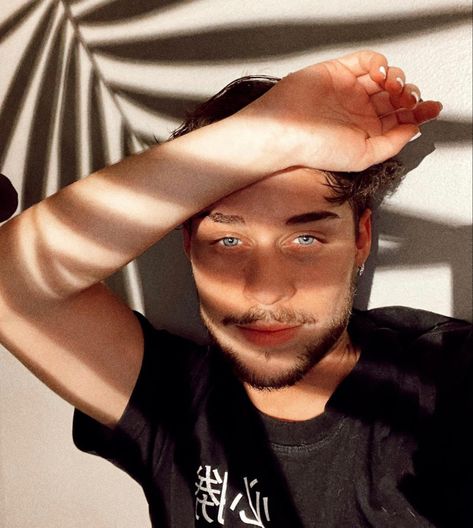 david rodriguez that french guy tiktok also the tumblr boy David Rodriguez Tiktok, French Guy Aesthetic, David Rodriguez, Gender Envy, Tumblr Boys, Man Photo, Safe Place, Face Claims, All About Fashion