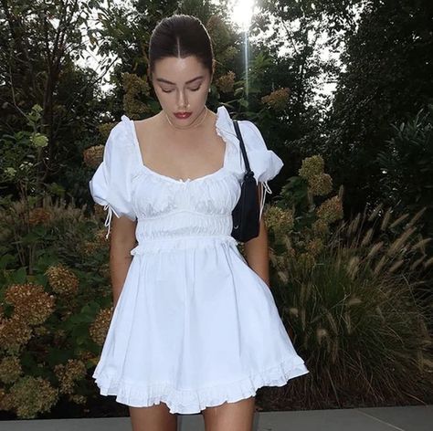 Short A Line Dress, Ruffle Bodycon Dress, White Vintage Dress, White Ruffle Dress, Ruffle Bodycon, Robes Vintage, White Boho Dress, White Bodycon Dress, Ruffles Fashion